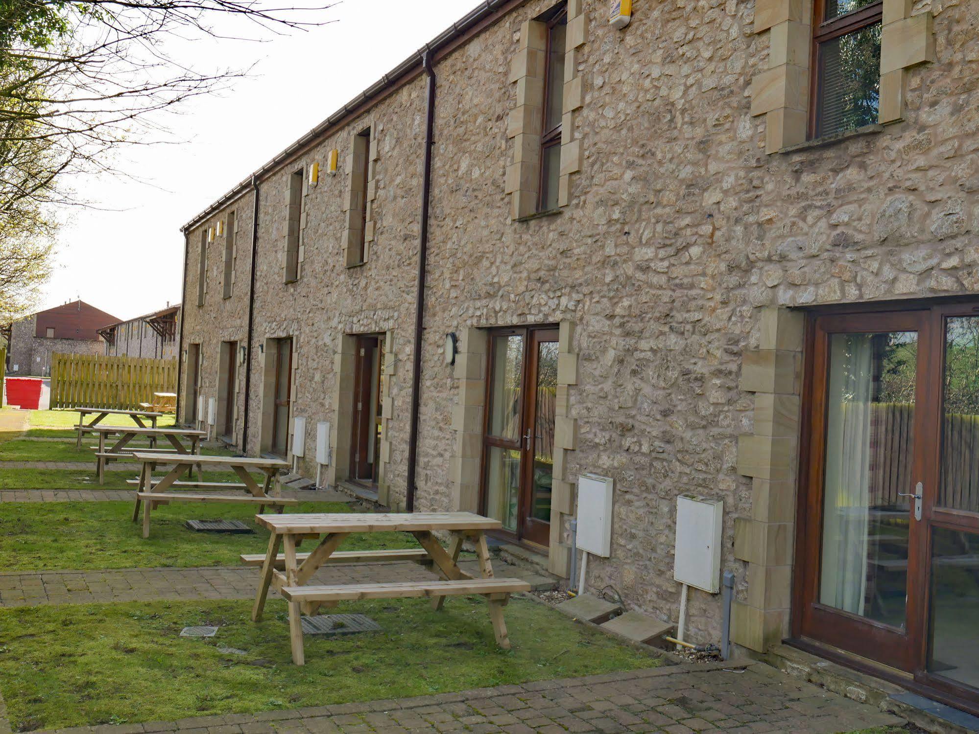 Tewitfield Marina Apartment Carnforth Exterior foto