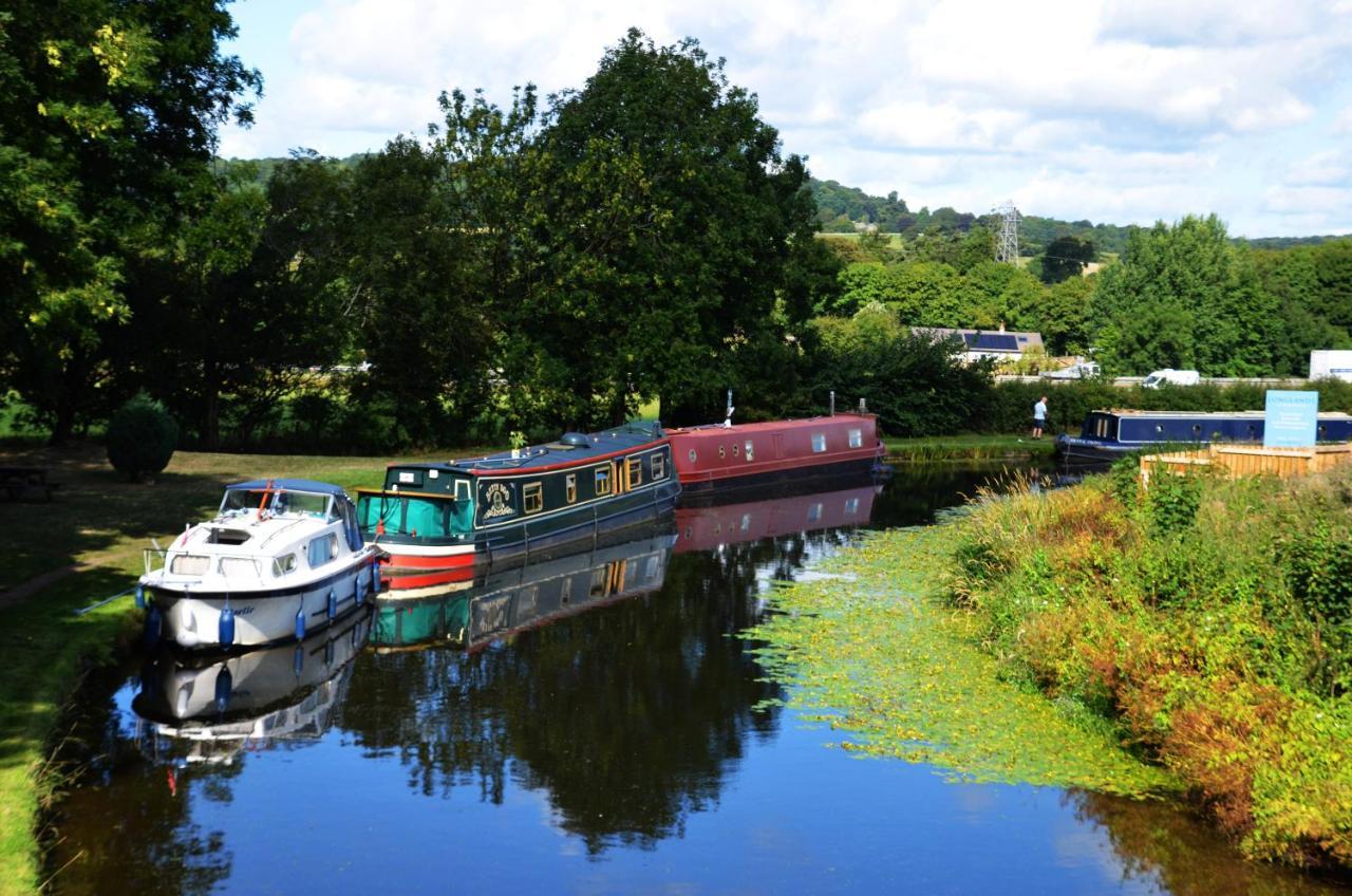 Tewitfield Marina Apartment Carnforth Exterior foto